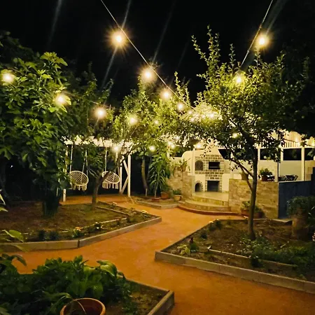 Vila Timona *
