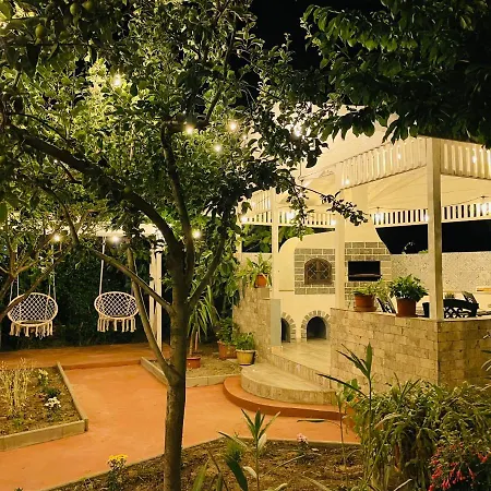 Πανσιόν Vila Timona *