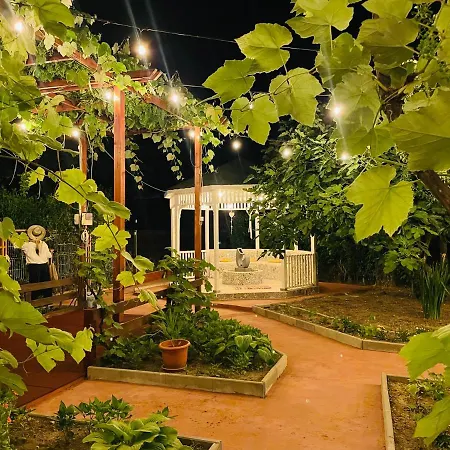 Vila Timona Πανσιόν *